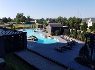 717 Riverside Dr #204, Memphis, TN 38103