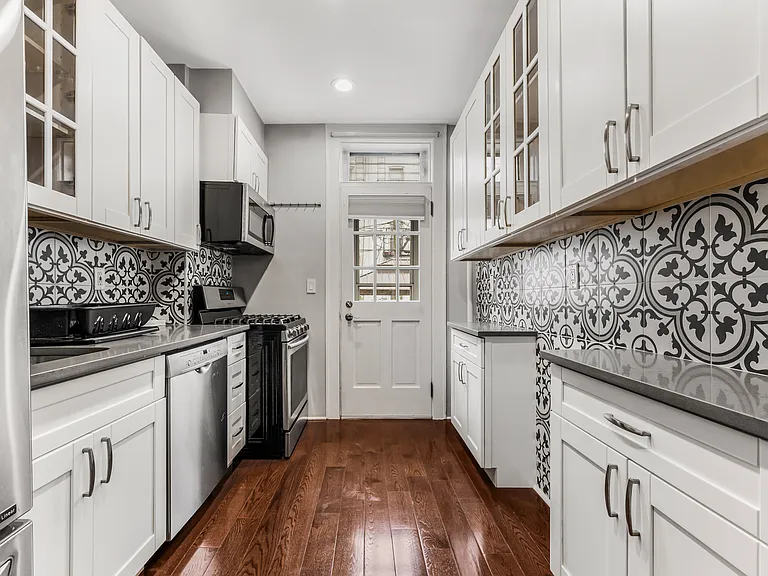 536 81st St #1 — Photo 13