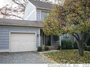 529 W Lyon Farm Dr UNIT 529, Greenwich, CT 06831