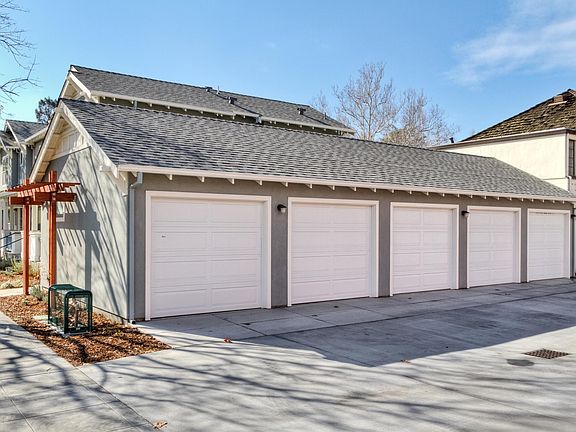 3rd image of 1922 24th St