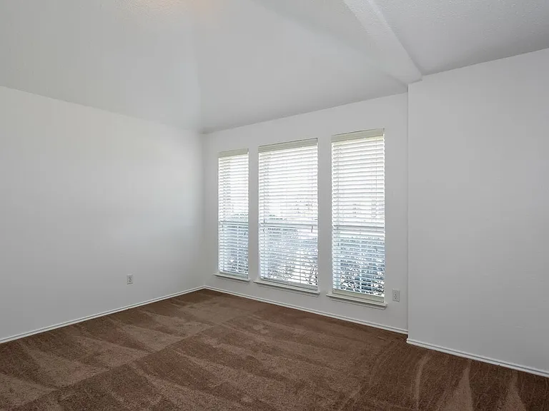 2321 Bent Brook Dr — Photo 11