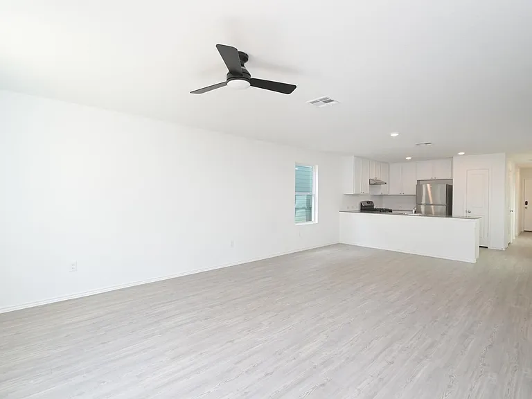 7626 Chancery Gate — Photo 3