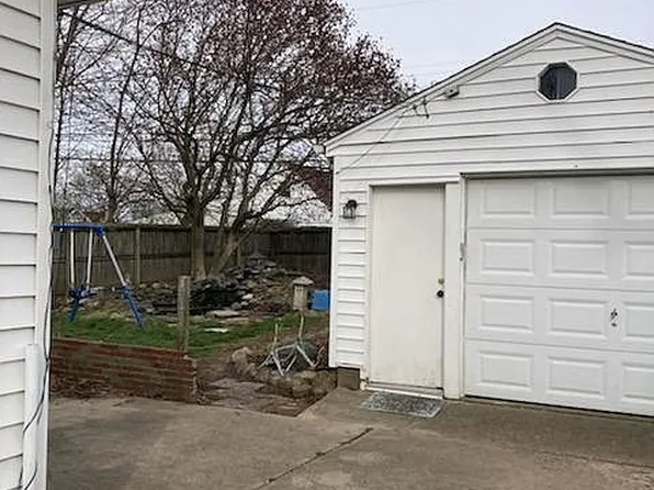 1512 Horlacher Ave, Dayton, OH 45420