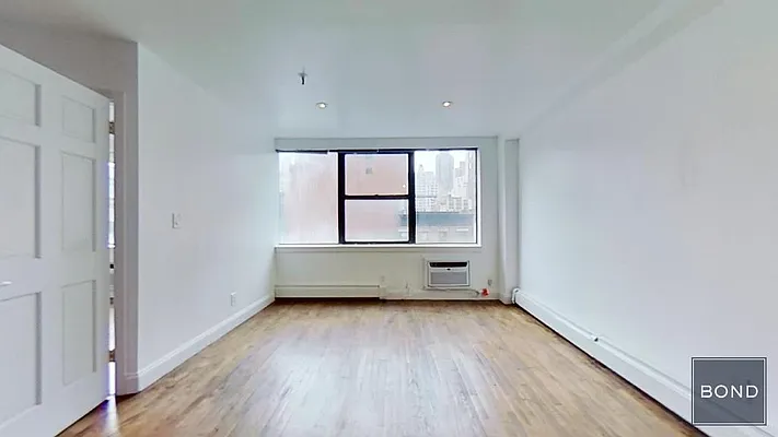 Rented by Bond New York | media 5