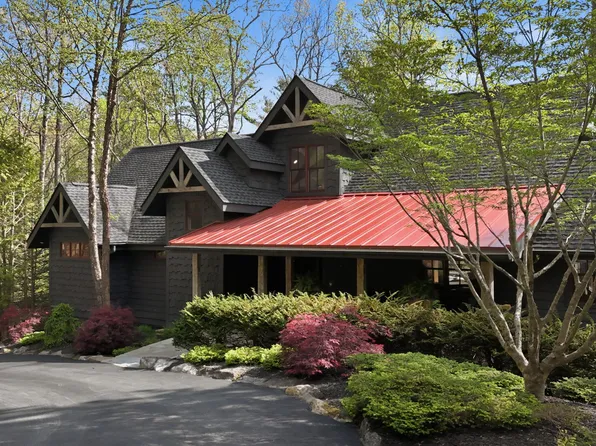132 Still Water Road, Cashiers, NC 28717