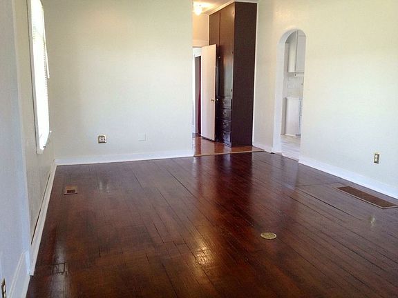 Living Room Fir/Wood Floors