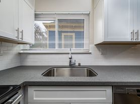 Recently Renovated 2 Bedroom 1 Bath, Two-Level Apartment-Great Midtown location!