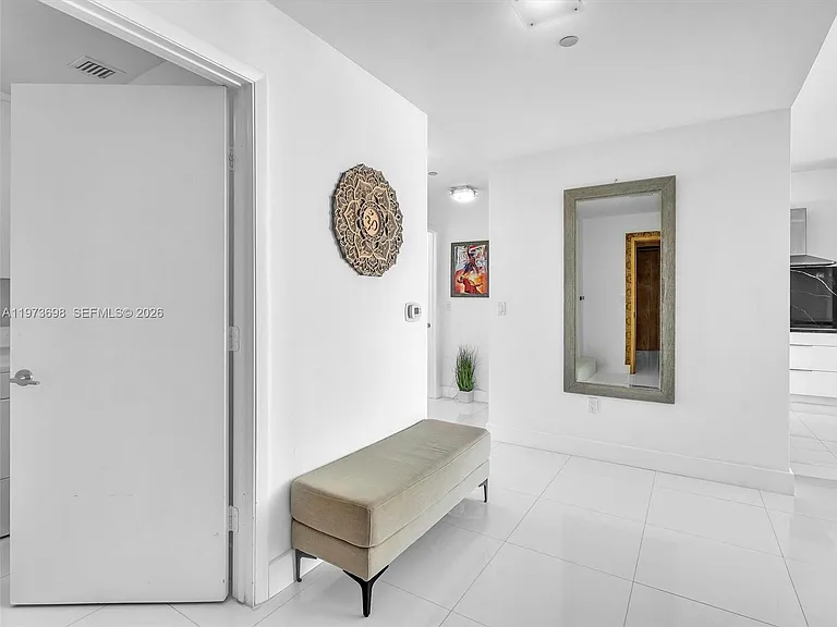 2020 N Bayshore Dr #3303 — Photo 34