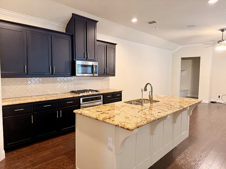 704 Boardwalk Way — Photo 6