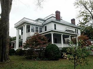216 E 4th St, Siler City, NC 27344