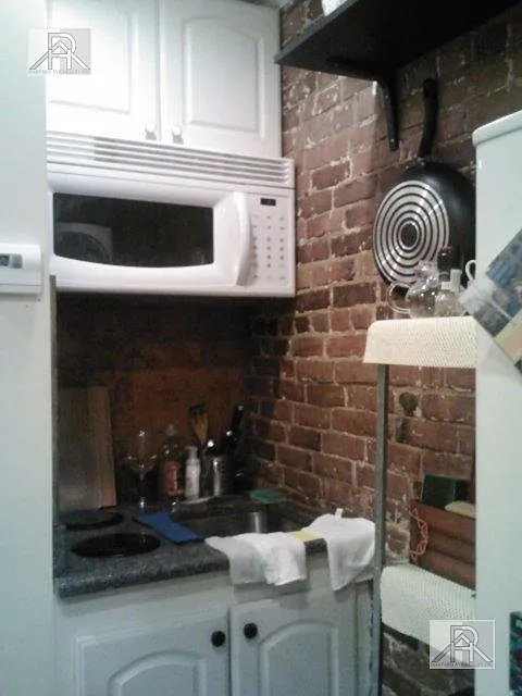 Studio, 1.0 bath, 350 sqft, $2,000 — Photo 4