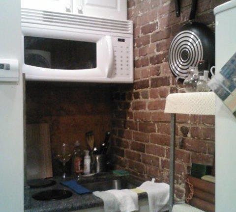 4th image of 1689 Beacon St #6