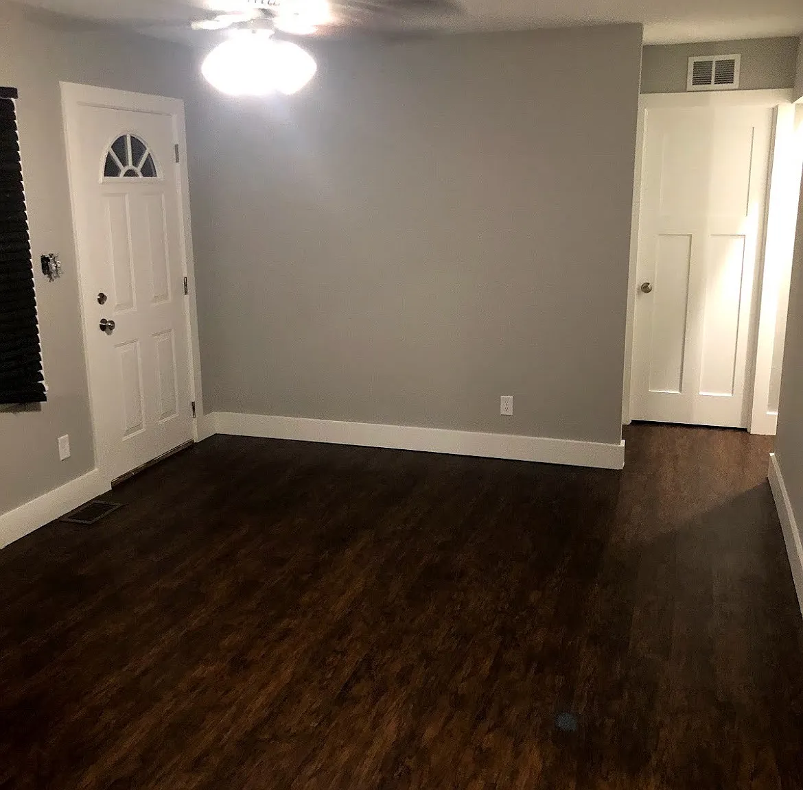 4326 N Independence Ave — Photo 2
