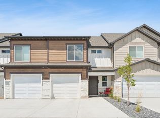 1694 W 2975 S Unit D, Syracuse, UT 84075