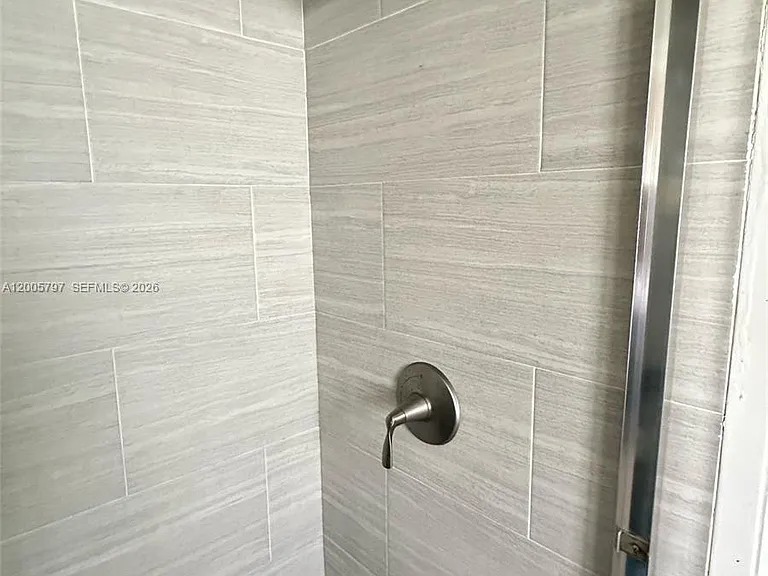 1753 NE 18th St #1753 — Photo 21