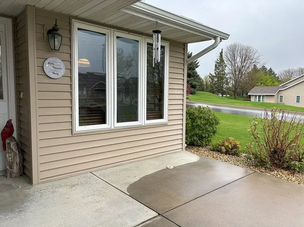 1531 Carleton Dr, Hastings, MN 55033