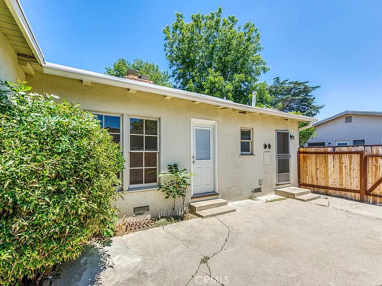 15744 Hart St — Photo 20