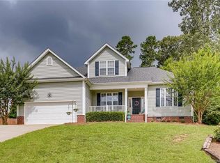 108 High Ridge Ct W, Mount Holly, NC 28120