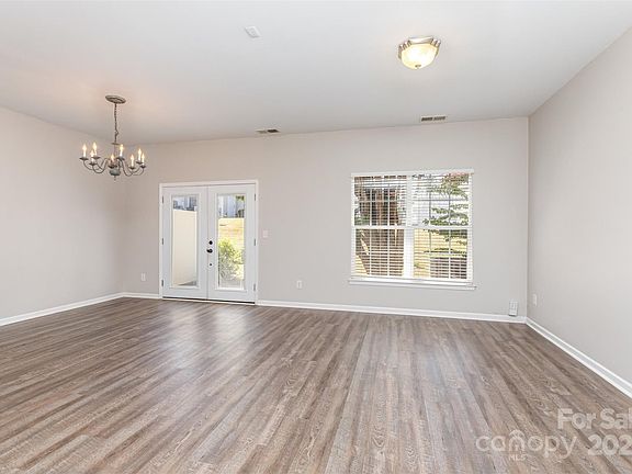 3rd image of 12210 Stratfield Place Cir