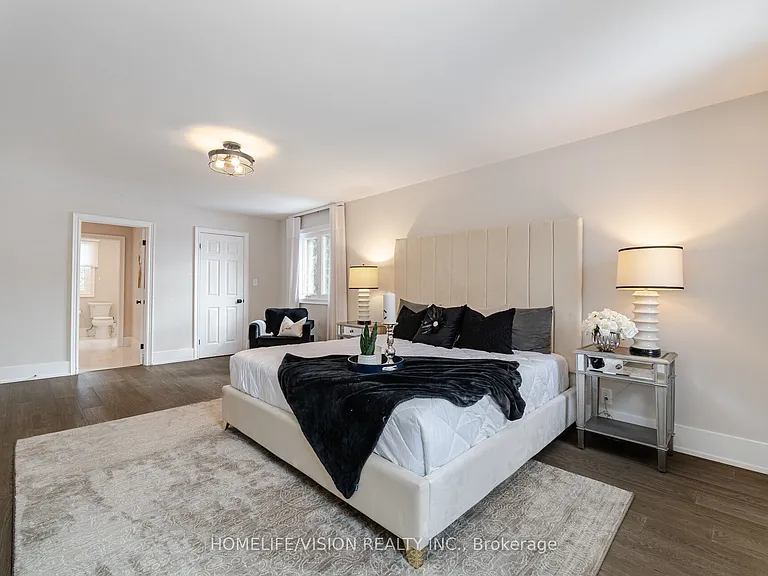 1298 Bunsden Ave — Photo 20