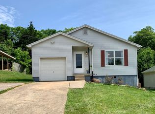 252 Holly Berry Dr, Frankfort, KY 40601