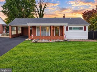 2253 S Lee Ln, Aston, PA 19014