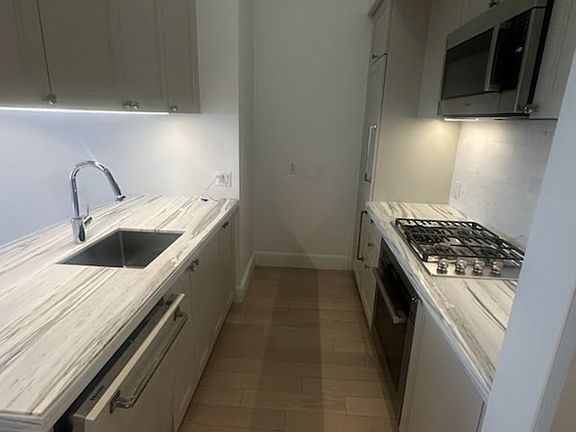 4th image of 389 E 89th St APT 6G