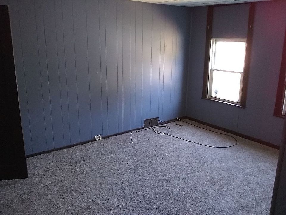 2nd image of 8 Cuyler Ave