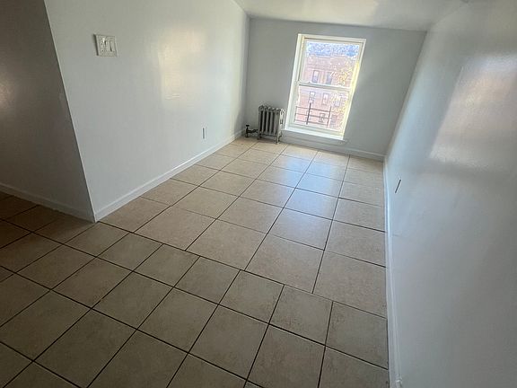 3rd image of 53 Glenwood Ave APT 4B