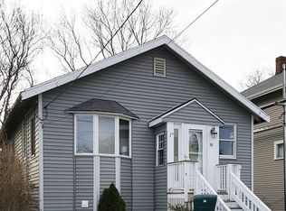 38 Bates St, Hull, MA 02045