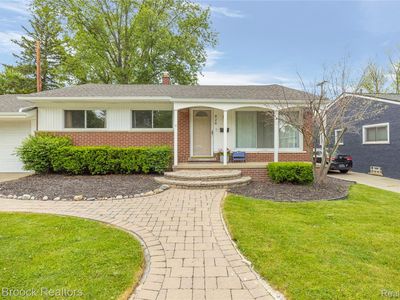 828 W Baker Ave, Clawson, MI, 48017