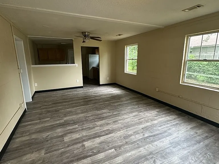 1529 Mountain View Ct — Photo 4