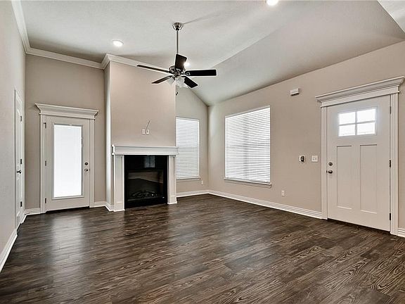 2nd image of 211 Carrington Ave
