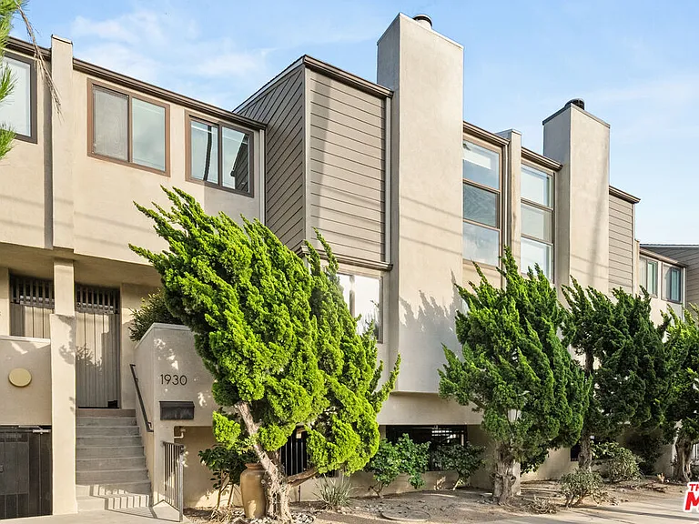 1930 Idaho Ave #3 — Photo 17