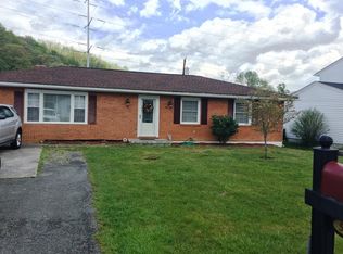 515 Brentwood Dr, Covington, VA 24426