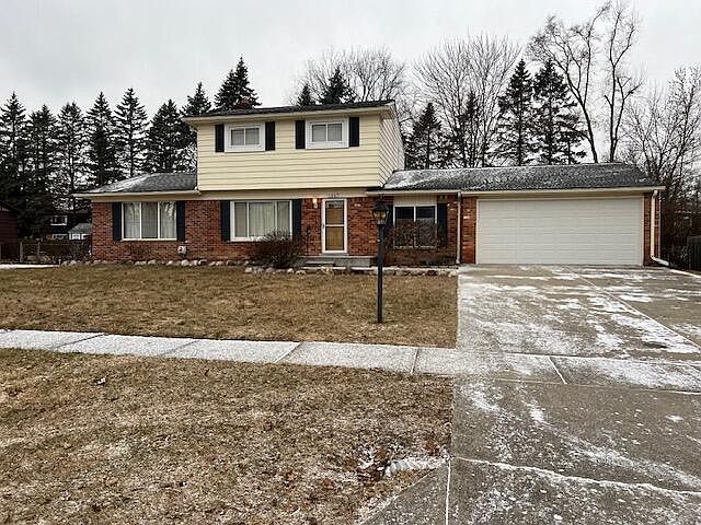1st image of 1947 Meadow Dr