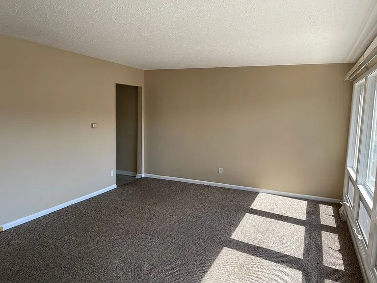 3615 Kennedy Dr — Photo 9