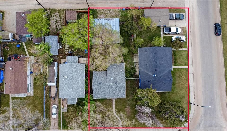 1st image of 2418 & 2414 27th St SE
