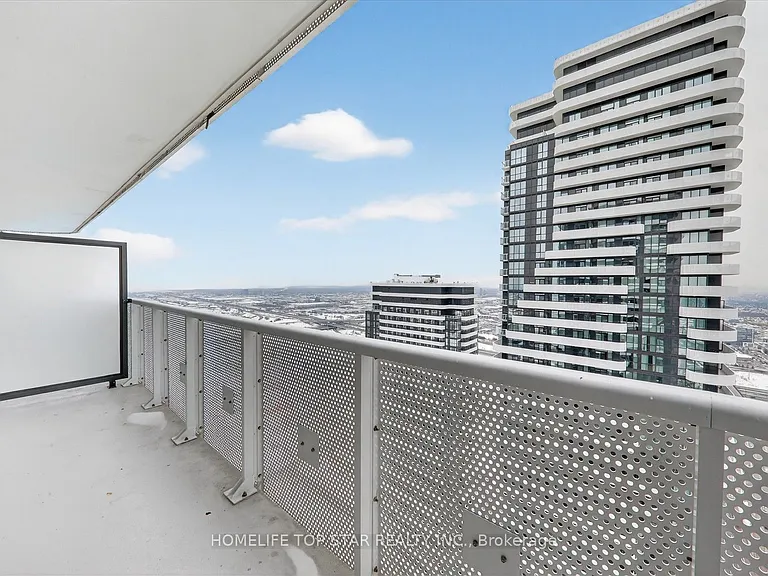 8 Interchange Way #5601 — Photo 31