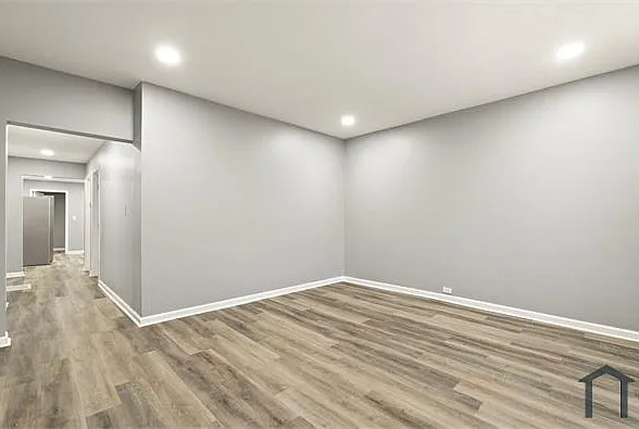 2222 Duncan St — Photo 5