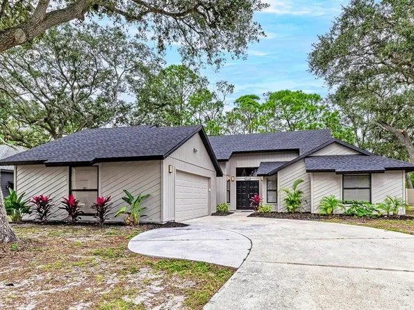 3721 Heather Lake Cir, Sarasota, FL 34235