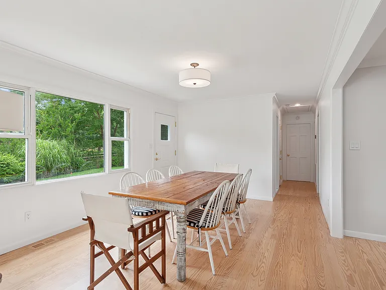 113 E Tiana Rd — Photo 7