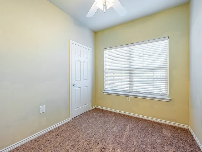 Pine Crest Apartments — Photo 26
