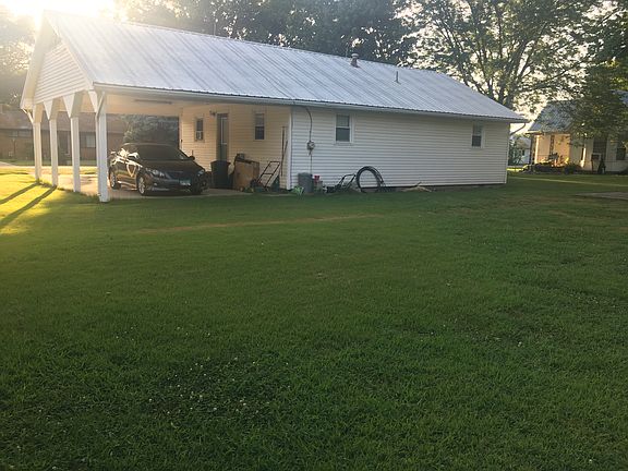 3rd image of 370 S Lee Evans Dr