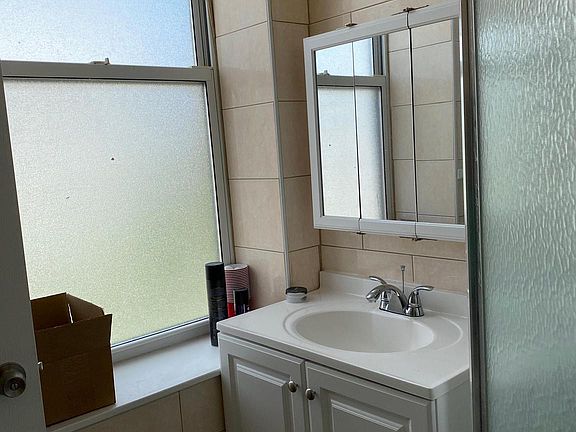 5th image of 1723 Cecil B Moore Ave APT 2A