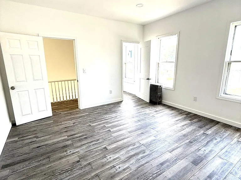 328 Green St #2 — Photo 11