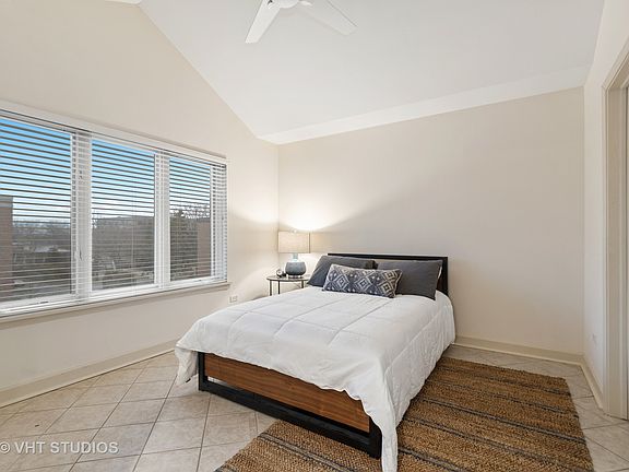 5th image of 1660 1st St APT 404