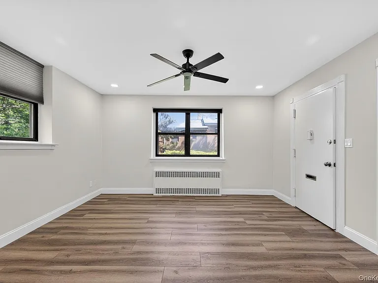 319 Main St #B — Photo 3