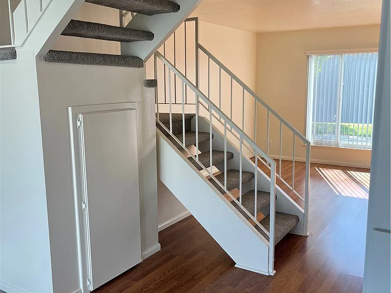 1063 Canyon Spring Ln — Photo 15