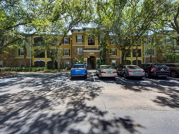 3rd image of 10103 Courtney Palms Blvd APT 303